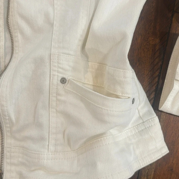 OSO Casuals Off White Denim Zip Front Jean Jacket Size Small - Picture 7 of 13